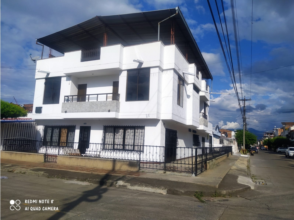CASA BIFAMILIAR ESQUINERA EN EL PRADO EN VENTA PARA INVERSION, PALMIRA - 2