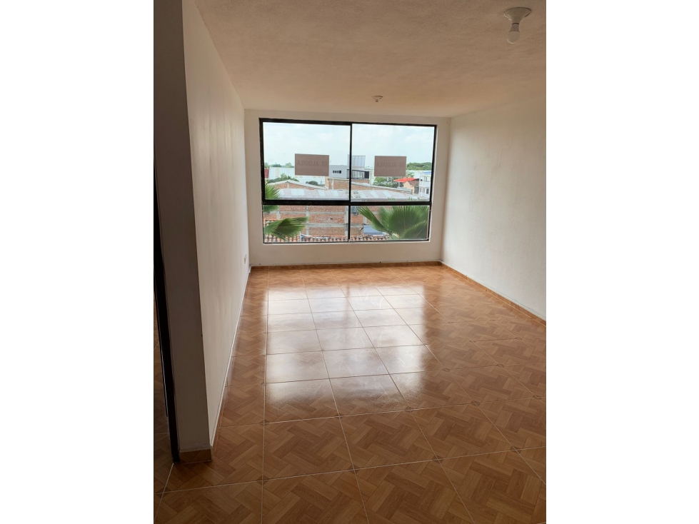 EN ALQUILER APARTAMENTO QUINTO PISO PLAZA ARBOLEDA PALMIRA VALLE