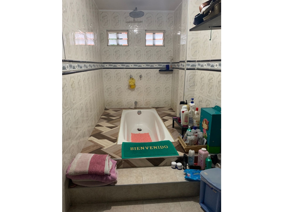 CASA ESQUINERA EN EL SEMBRADOR EXCELENTE PUNTO EN VENTA, PALMIRA - 5