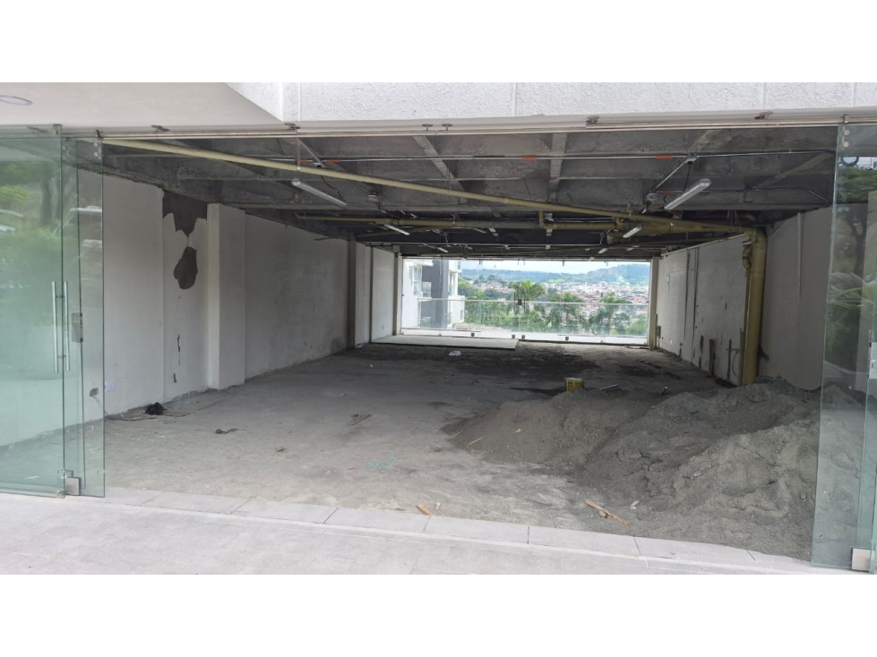 Local en Renta en Pereira - Av. 30 de Agosto - 3