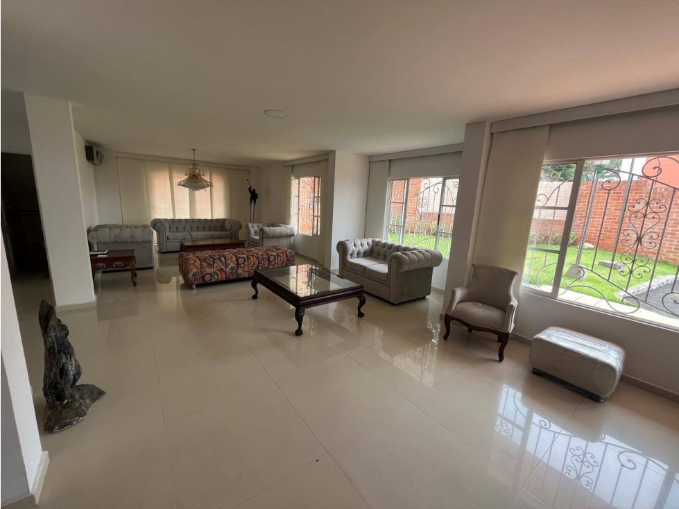 Casa en Venta en Cali - Ciudad Jardin — foto 2