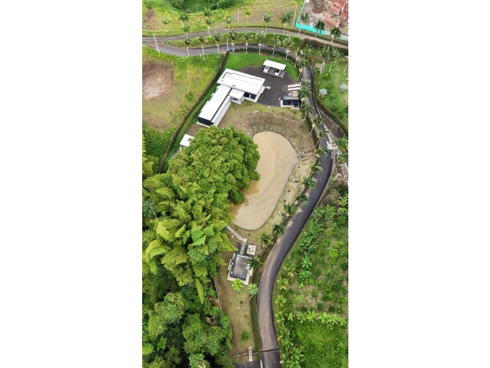 Casa Campestre en Venta en Pereira - Vía Armenia