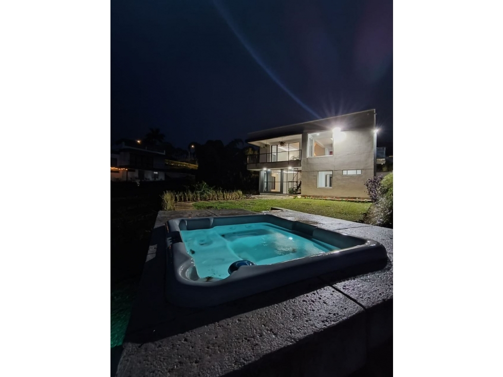 Casa Campestre en Venta en Pereira - Vía Armenia