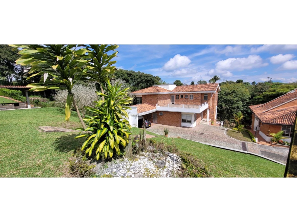 Casa Campestre en Venta en Pereira - Vía Armenia