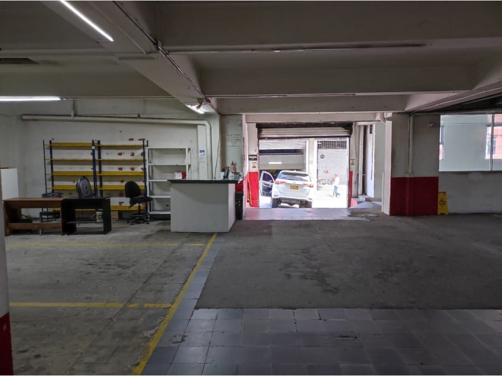 Local en Renta en Pereira - Av. 30 de Agosto — foto 4