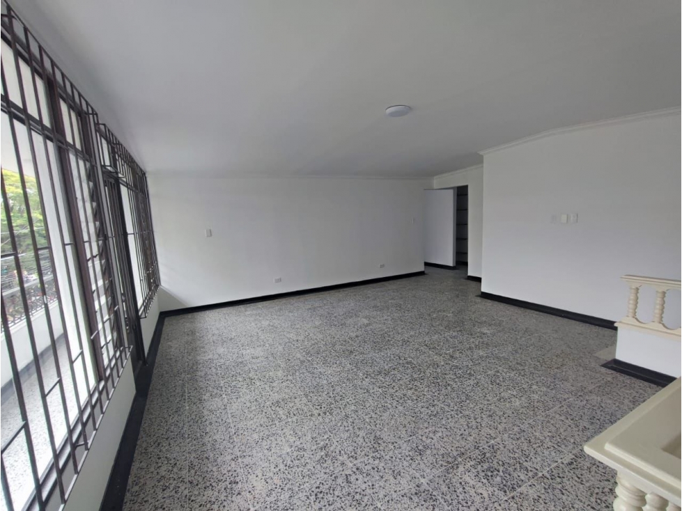 Casa en Venta y Renta en Pereira - Av.30 de Agosto — foto 2