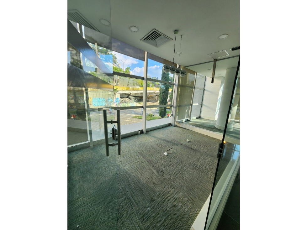 Edificio en Venta en Medellín - El Poblado — foto 2