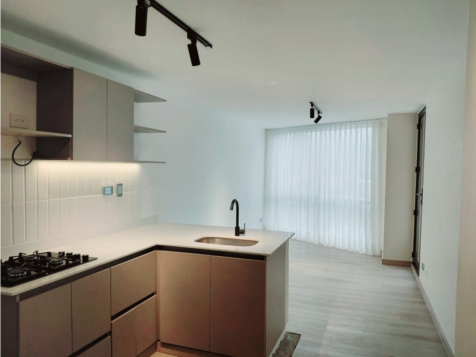 Venta de Apartaestudio en el Poblado, Loma de San Julian — foto 3