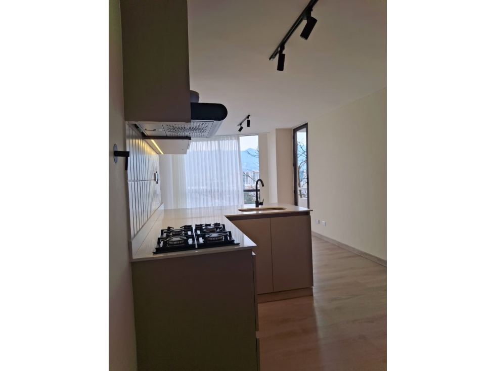 Venta de Apartaestudio en el Poblado, Loma de San Julian — foto 2
