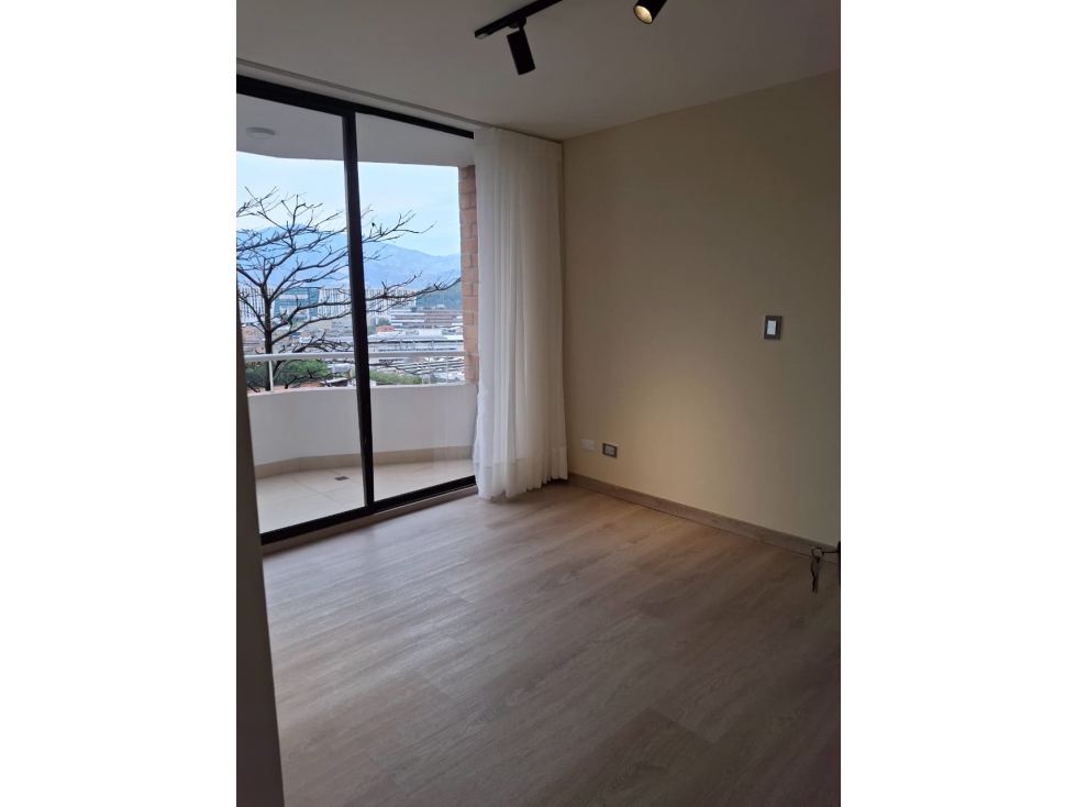 Venta de Apartaestudio en el Poblado, Loma de San Julian — foto 4