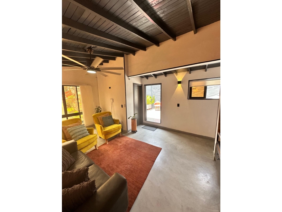 Venta de Casa Unifamiliar en Santa Mónica - 2