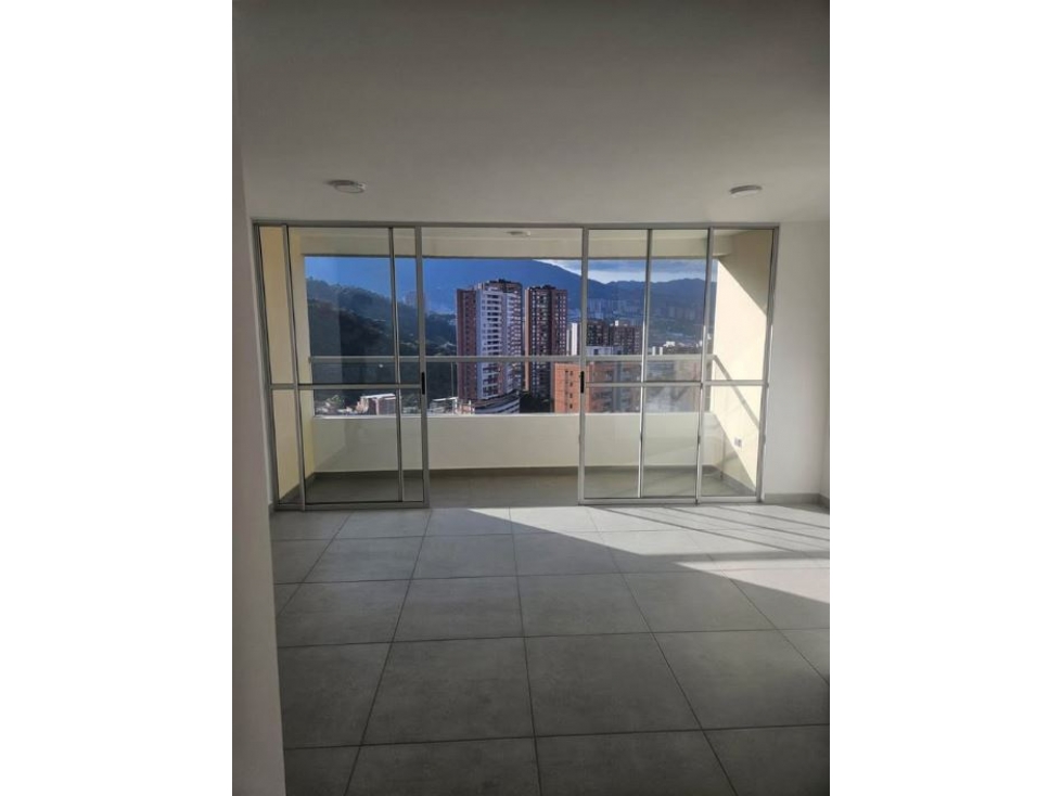 Venta de Apartamento en Sabaneta, Loma de San José — foto 2