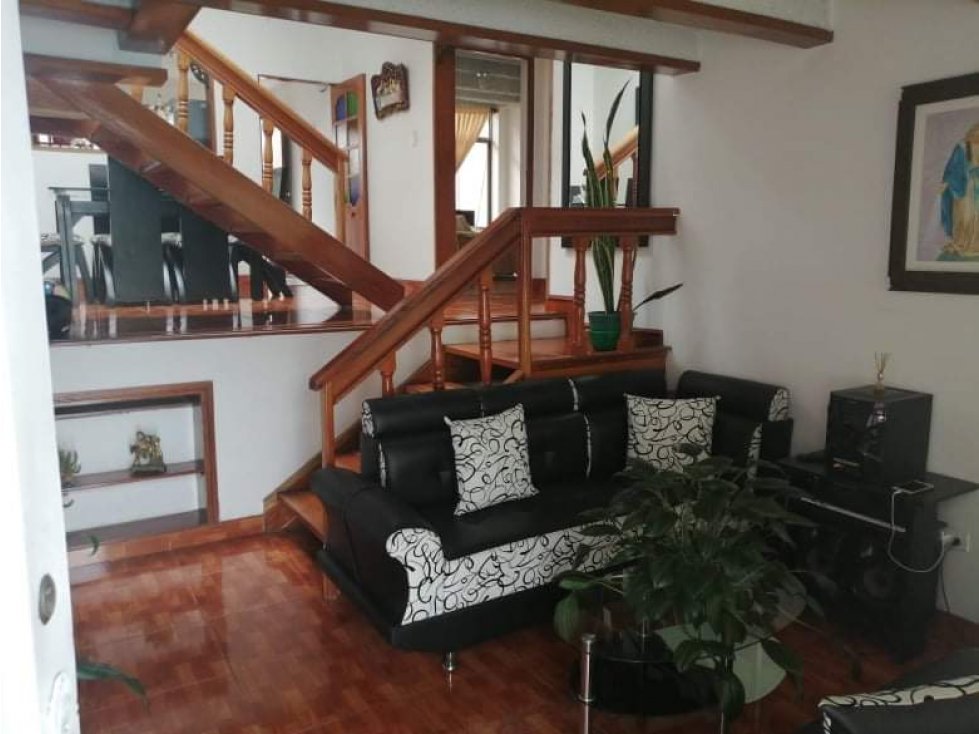 VENTA CASA EN LA LEONORA, MANIZALES