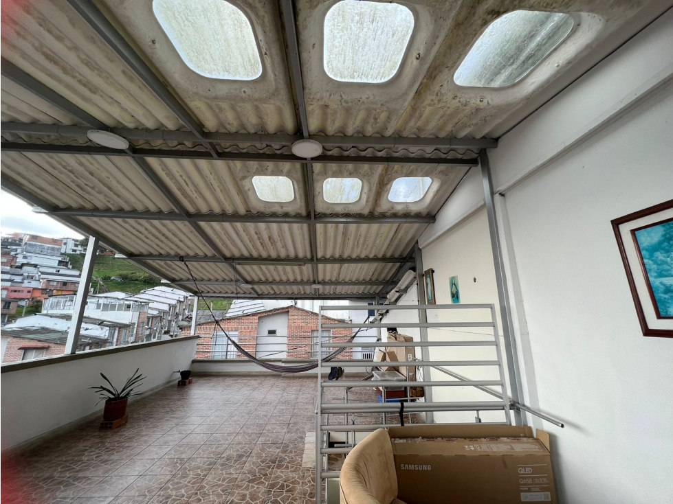 VENTA CASA EN ALTOS DE GRANADA MANIZALES | CASA DE 3 NIVELES — foto 2