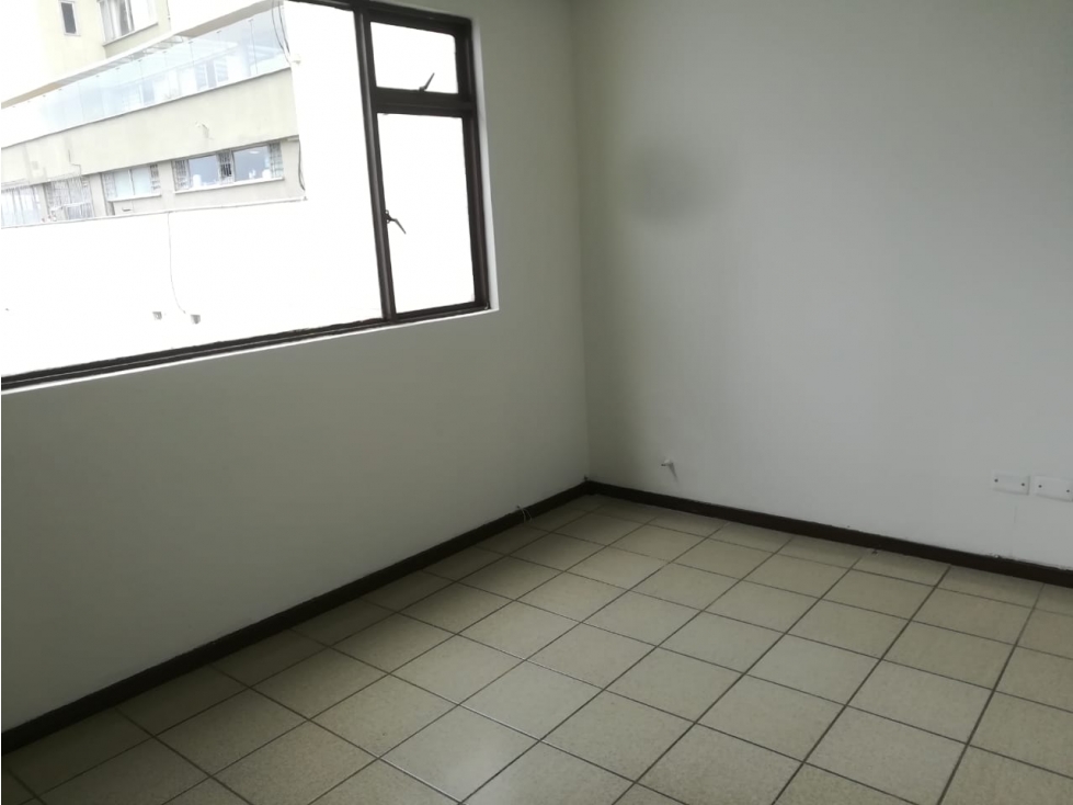 ARRIENDO OFICINA EN AVENIDA SANTANDER MANIZALES | ARRIENDOS MANIZALES - 1