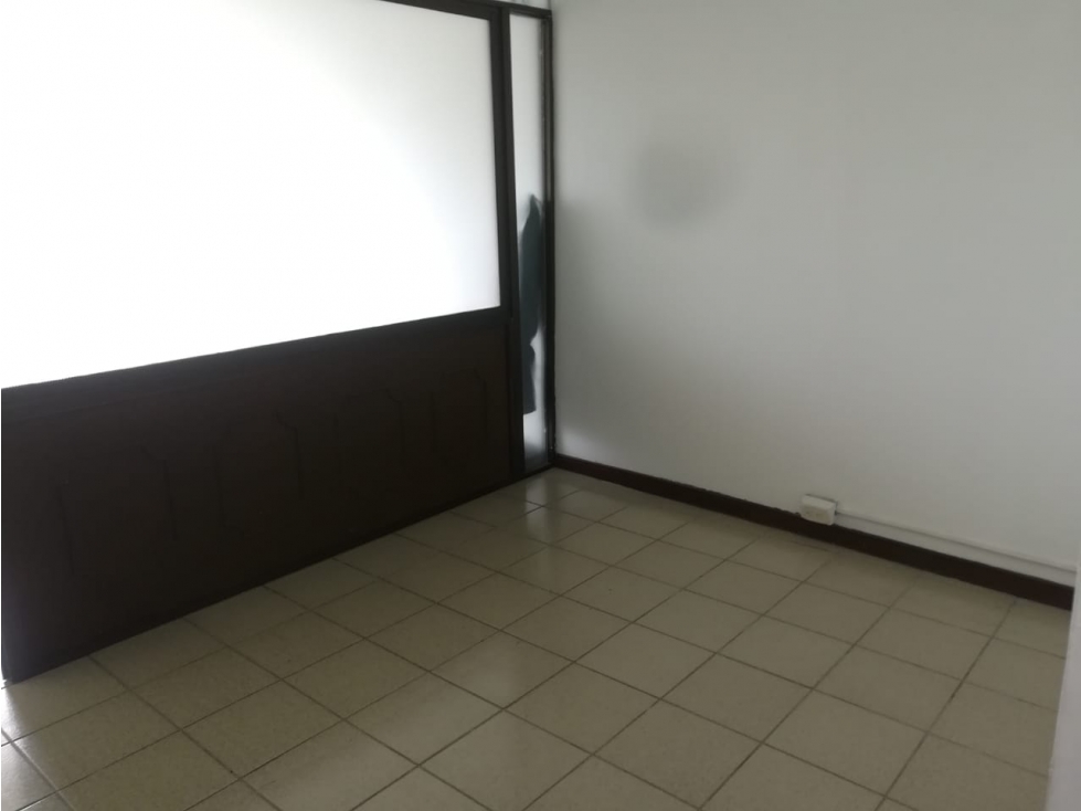 ALQUILER OFICINA AV SANTANDER, MANIZALES - 2
