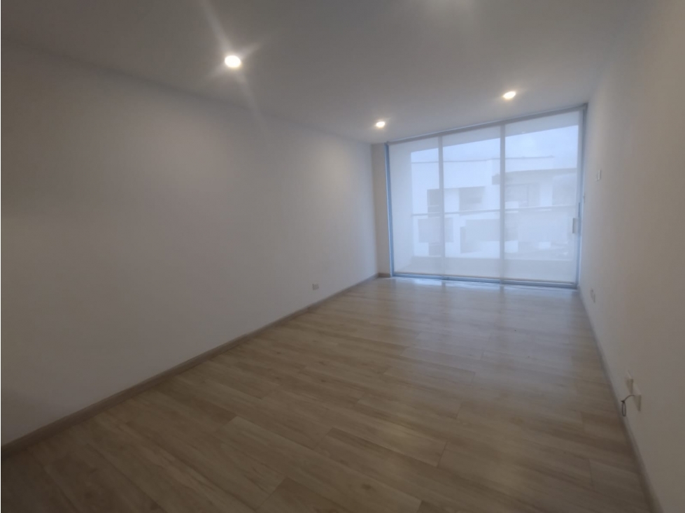 VENTA DE APARTAESTUDIO EN LA AV. ALBERTO MENDOZA, MANIZALES — foto 2