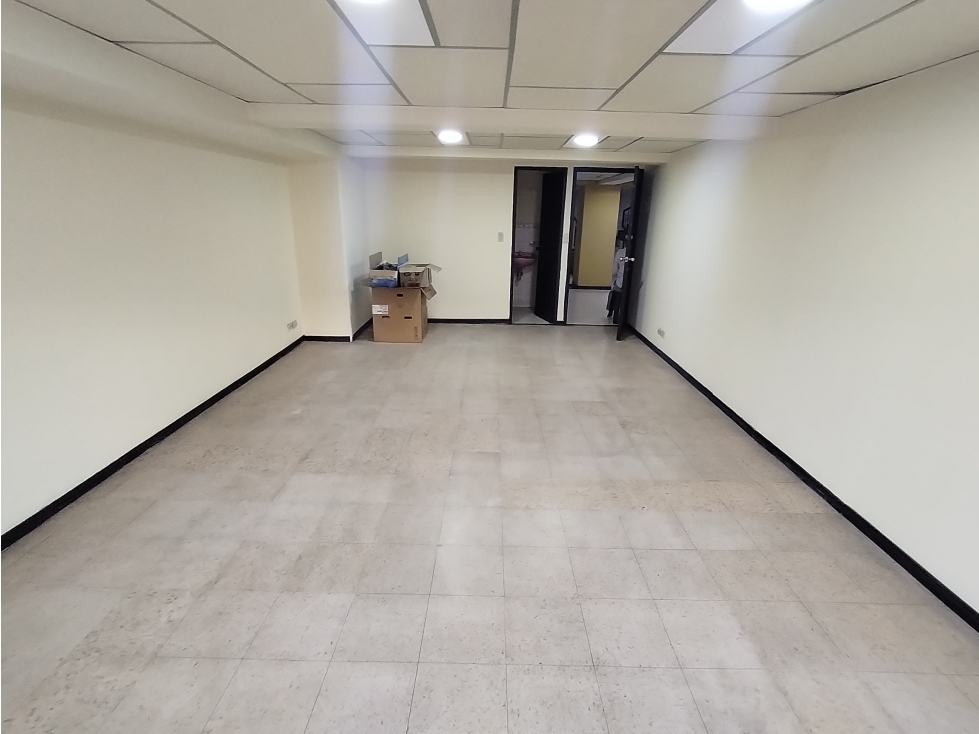 OFICINA EN ARRIENDO EN EL CENTRO DE MANIZALES | ARRIENDOS MANIZALES — foto 2