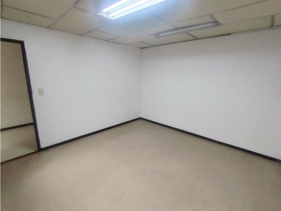OFICINA EN ARRIENDO EN EL CENTRO DE MANIZALES | ARRIENDOS MANIZALES — foto 2