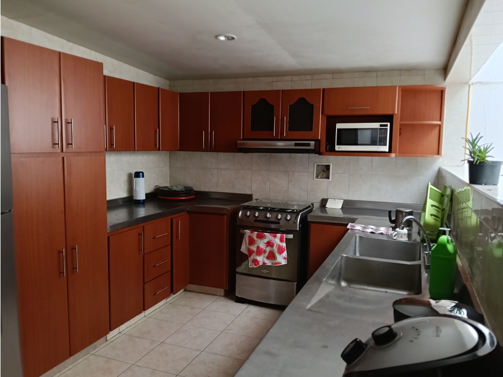 VENTA CASA GUAYACANES MANIZALES | 5 ALCOBAS - 2 PLANTAS