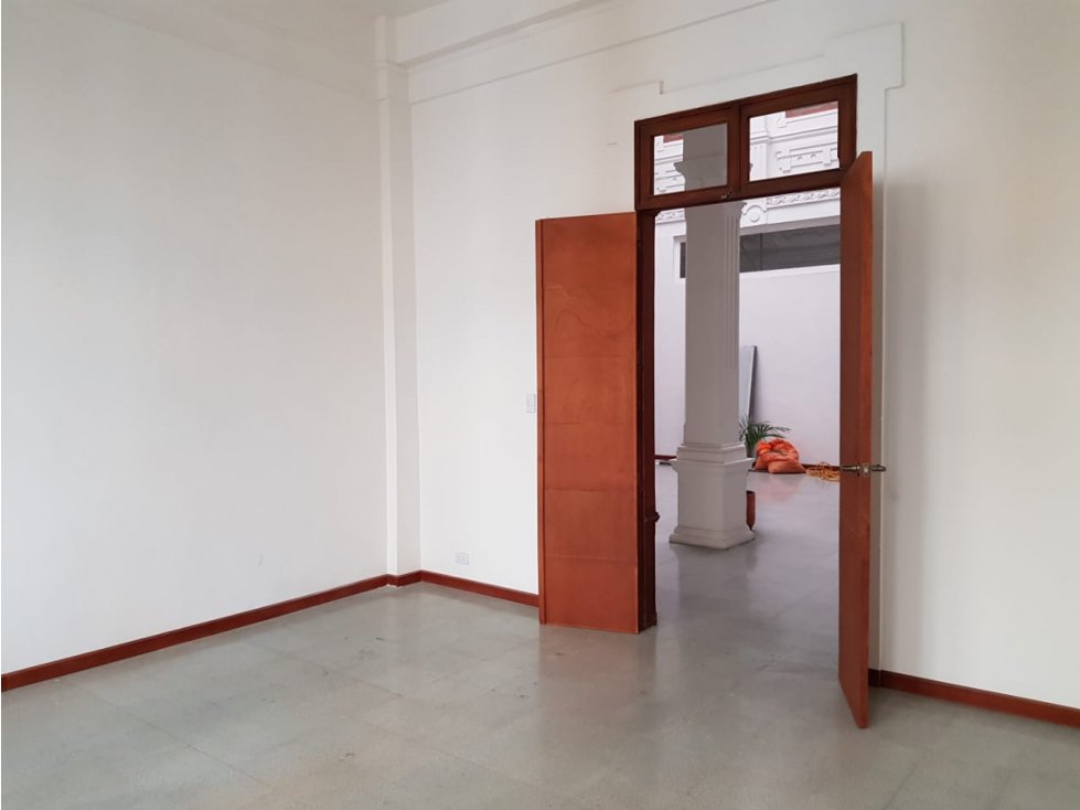 ARRIENDO OFICINA EN EL CENTRO DE MANIZALES | ARRIENDOS MANIZALES — foto 2