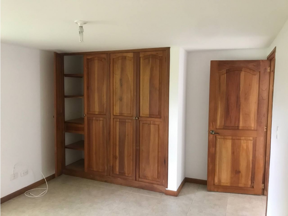 VENTA CASA EN ALHAMBRA, CAMPESTRE CONJUNTO CERRADO MANIZALES — foto 3