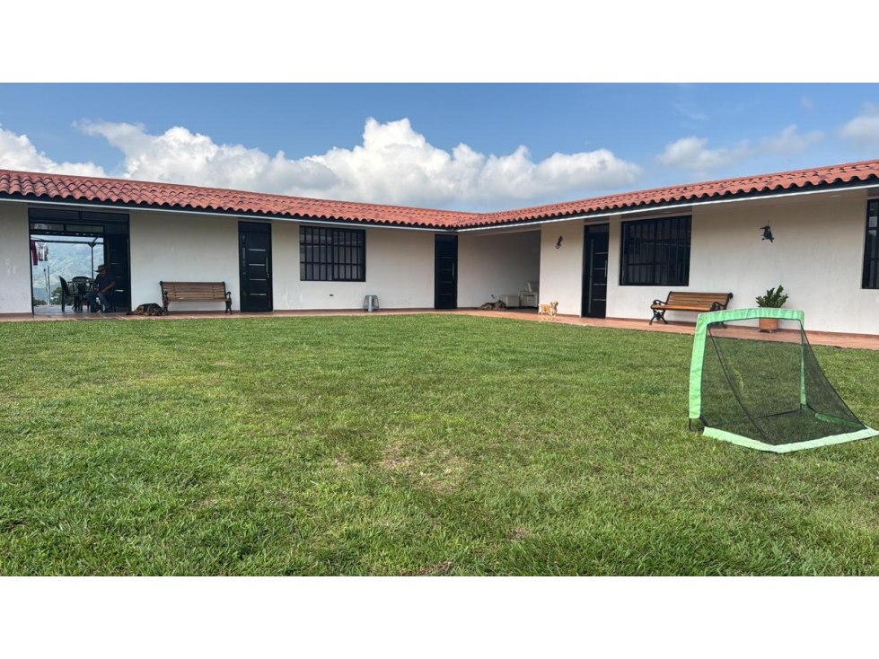 CASA CAMPESTRE EN VEREDA EL TRÉBOL CHINCHINÁ | VENTA CASA