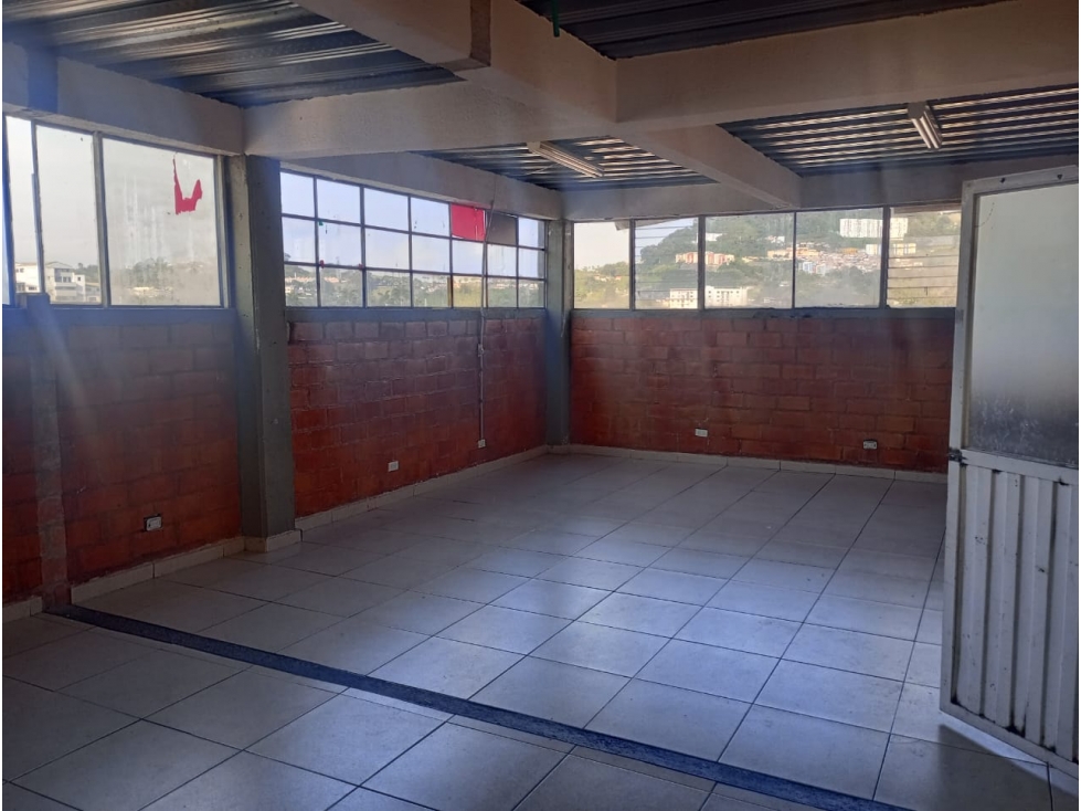 ARRIENDO LOCAL EN CENTRO DE VILLAMARÍA | ARRIENDOS VILLAMARÍA - 1