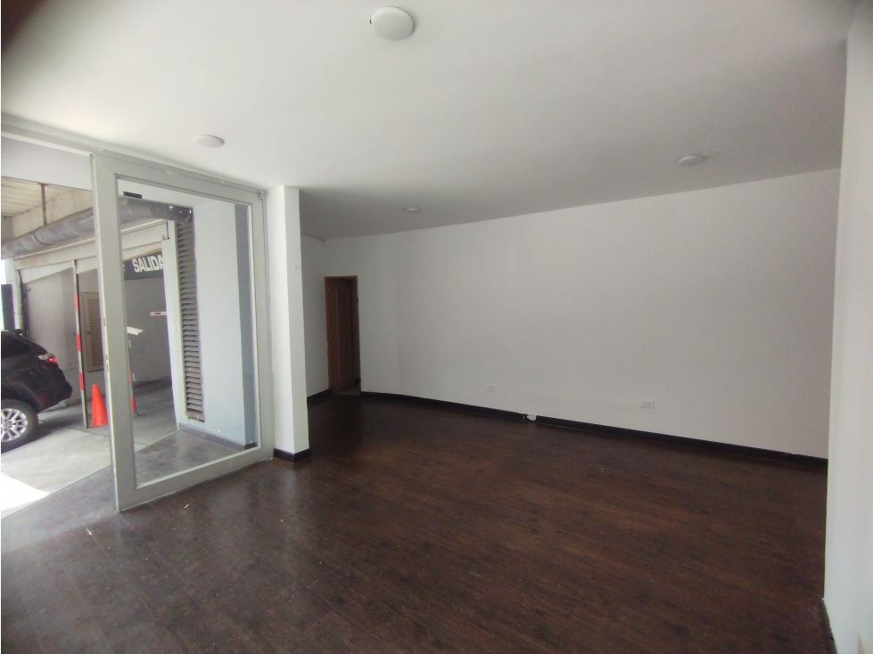 ARRIENDO LOCAL EL CABLE MANIZALES | EXCELENTE ILUMINACION — foto 2
