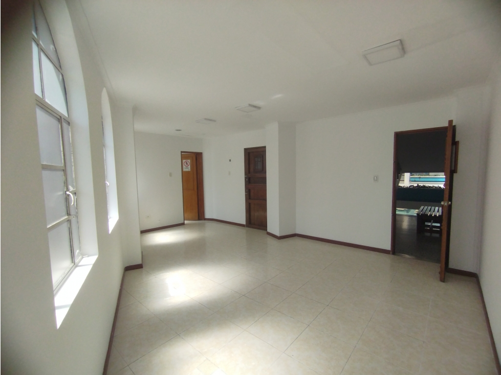 ARRIENDO OFICINA VERSALLES MANIZALES | 25MTS2 — foto 2