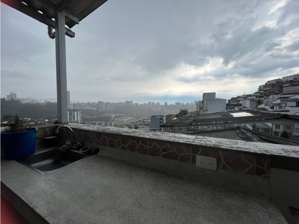VENTA CASA EN ALTOS DE GRANADA MANIZALES | CASA DE 3 NIVELES — foto 3