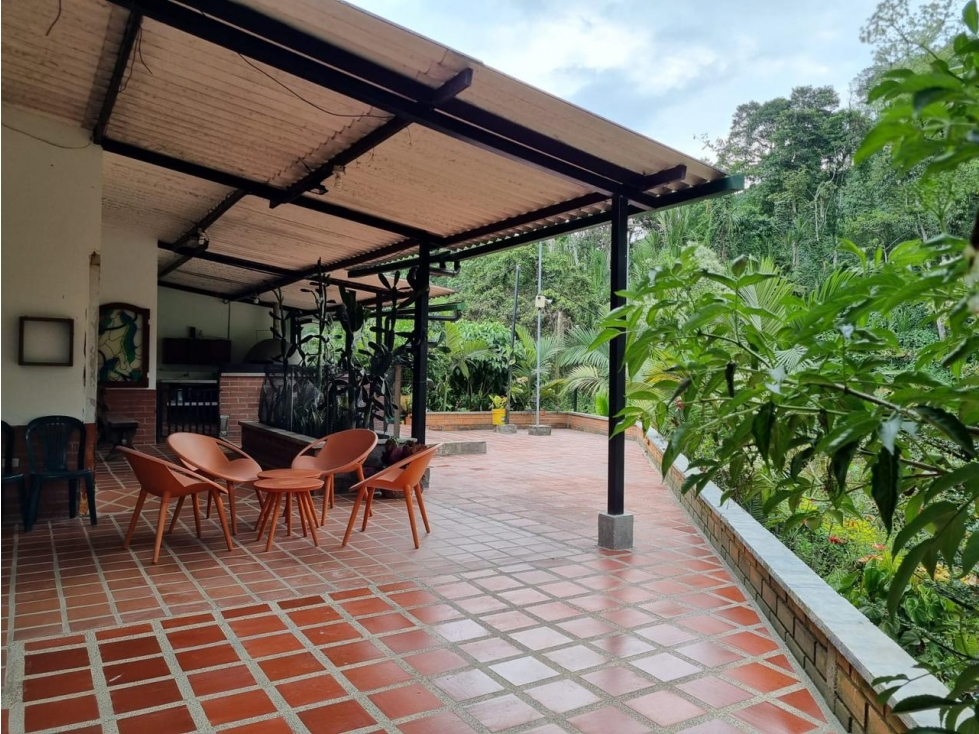 VENTA DE FINCA EN CHINCHINA, CALDAS | CASA CAMPESTRE EN VENTA — foto 3
