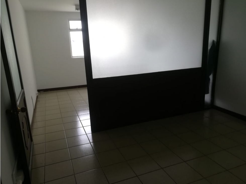 ALQUILER OFICINA AV SANTANDER, MANIZALES - 3