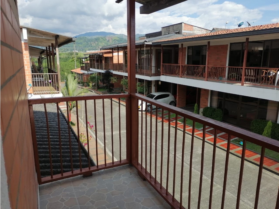 VENTA DE CASA CAMPESTRE EN CHINCHINA, CALDAS | CASA EN VENTA