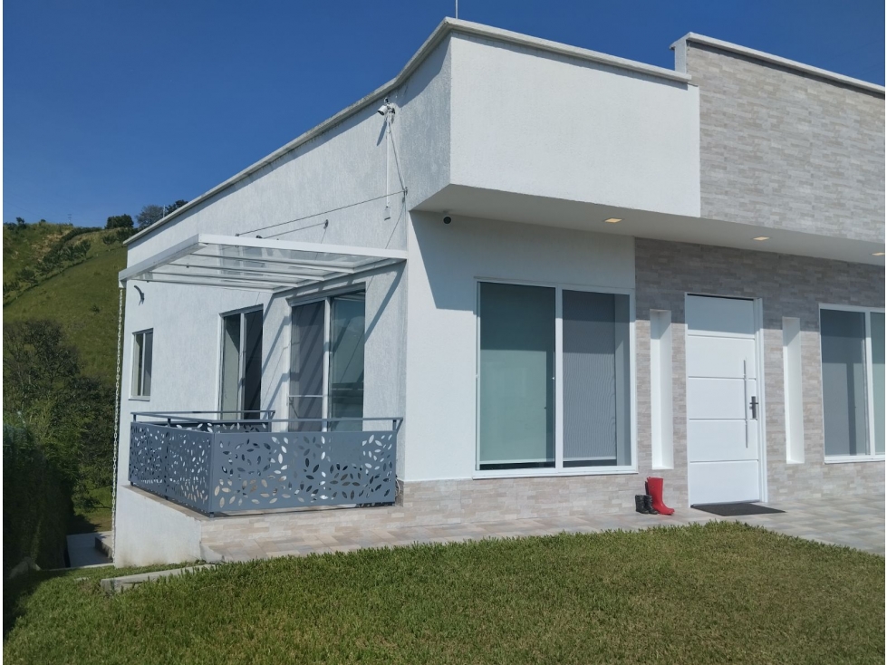 VENTA CASA EN CHINCHINÁ, CALDAS | CASA CAMPESTRE EN VENTA