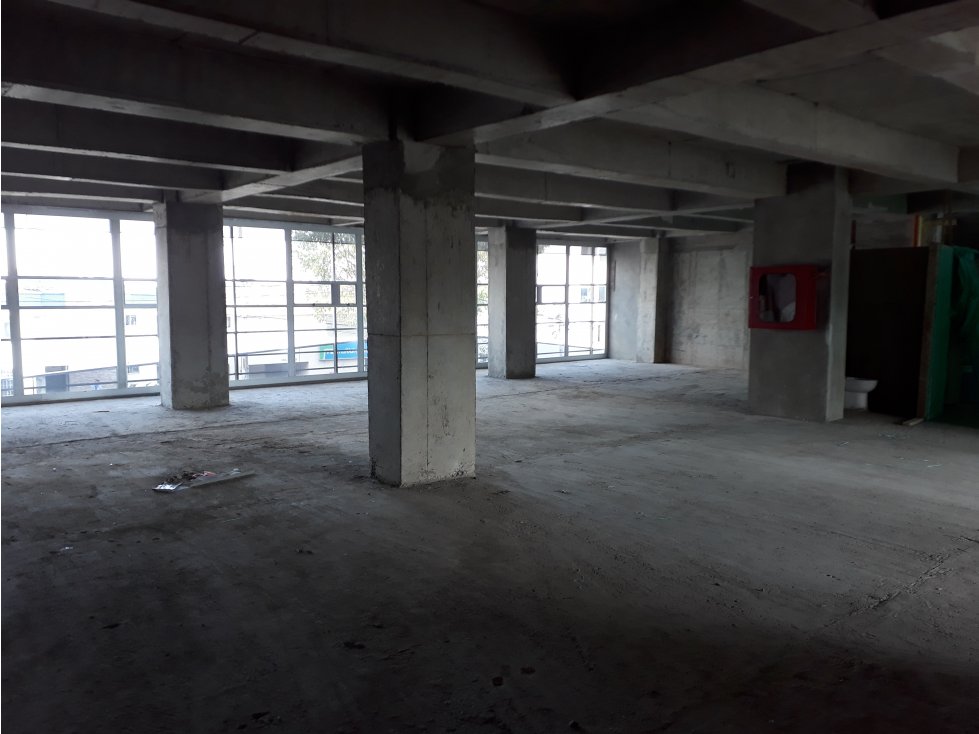 ARRIENDO LOCAL CON PARQUEADERO MILÁN MANIZALES | ARRIENDOS MANIZALES — foto 4