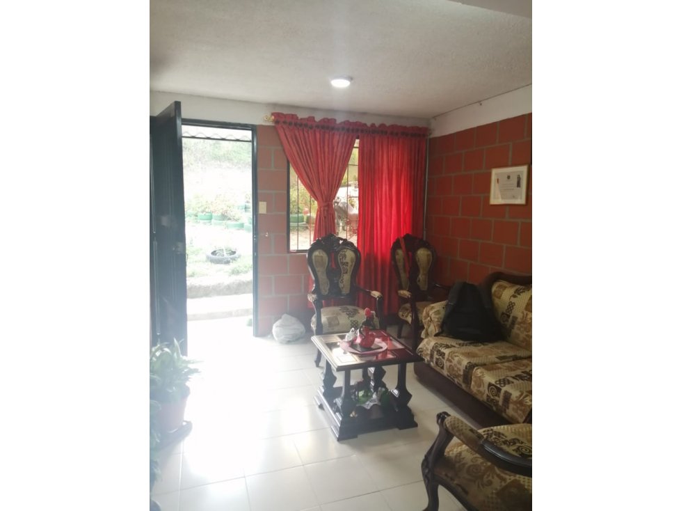 SE VENDE CASA CON TERRAZA Y GARAJE POR LA LAURA PINZÓN, VILLAMARÍA — foto 3