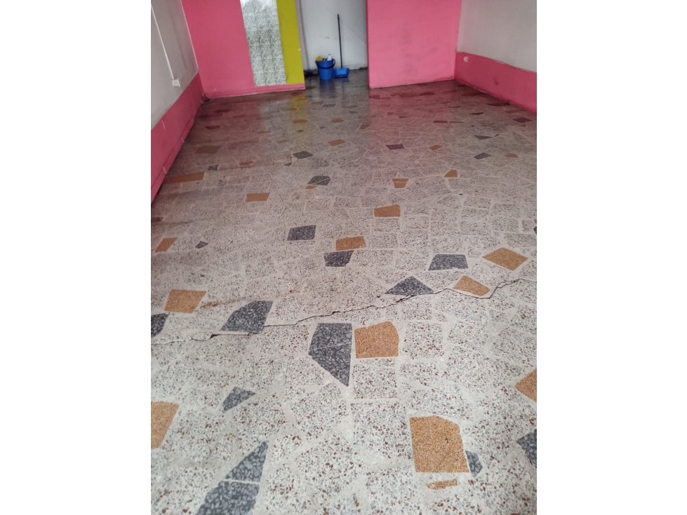 LOCAL COMERCIAL EN ARRIENDO SECTOR ANTIGUO TERMINAL MANIZALES — foto 3