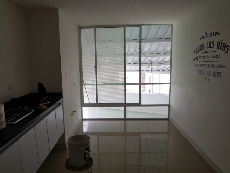 Se Alquila Oficina en la Av Lindsay Manizales - 1