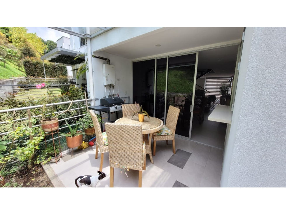 CASA CAMPESTRE EN VENTA EN AVENIDA ALBERTO MENDOZA MANIZALES