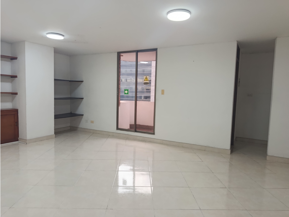 ARRIENDO OFICINA CENTRO MANIZALES | ASCENSOR Y BALCON — foto 5