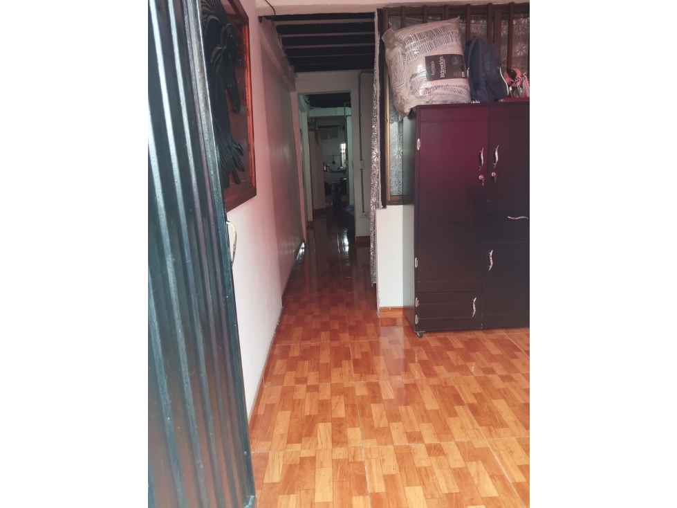VENTA CASA CON RENTA BARRIO COLOMBIA MANIZALES | CASA BARATA — foto 4