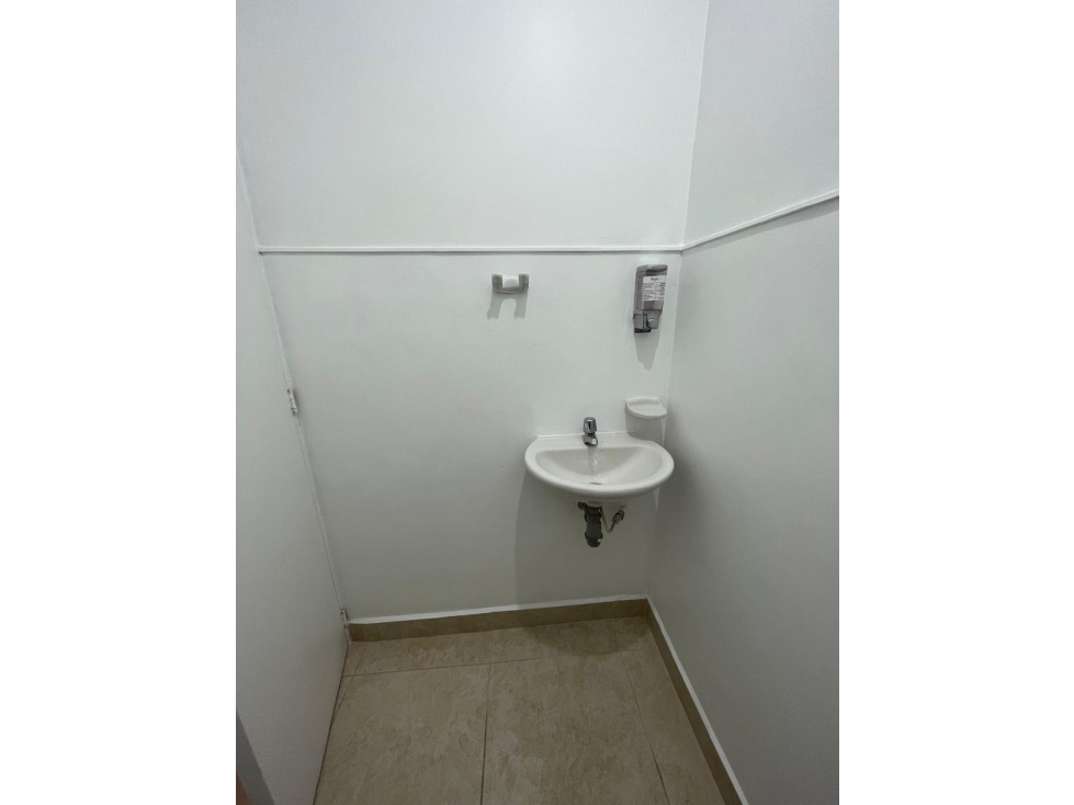 Se Vende Consultorio / Oficina en el Centro de Pereira - 4