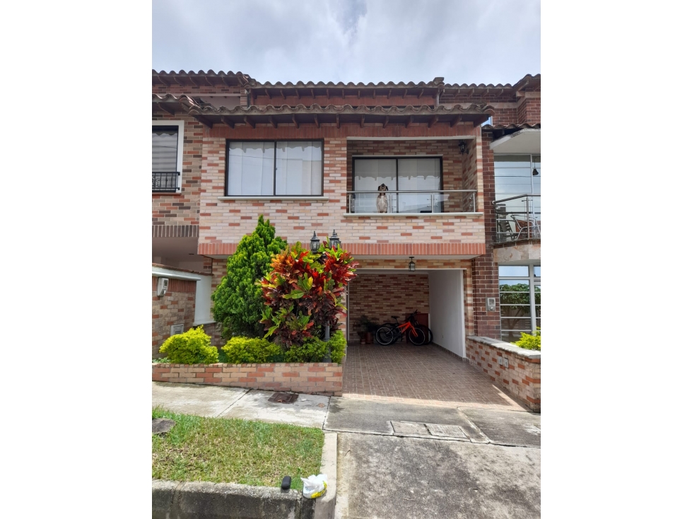 RHBR-12600 (CASA En la estrella)