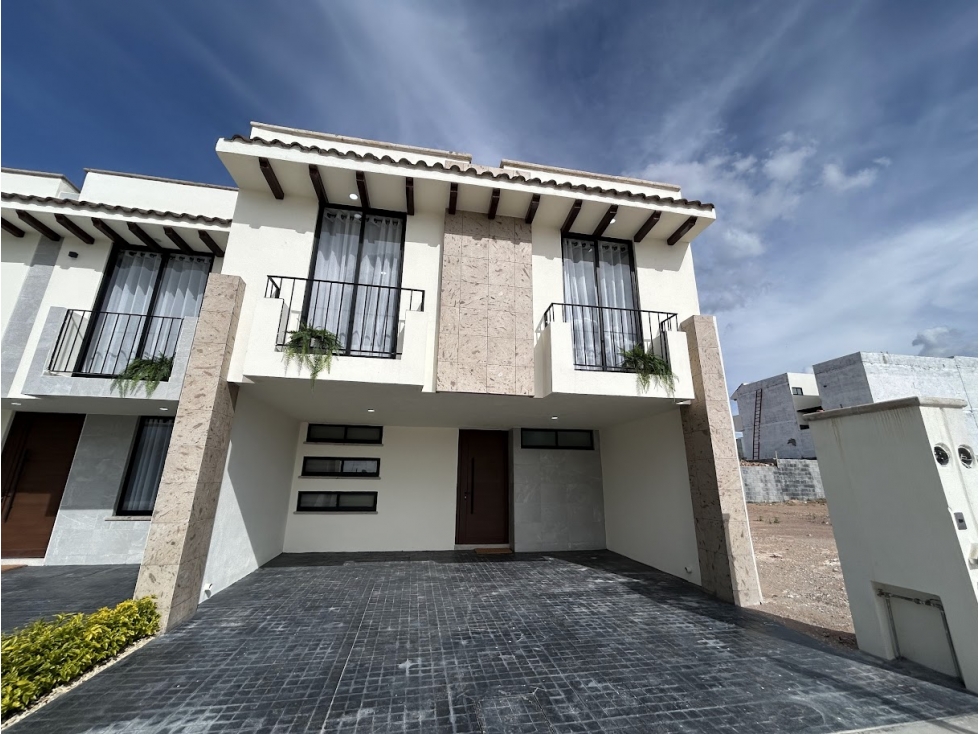 CASA EN VENTA 3 REC. MOD. BROCELIAN DE REAL DEL BOSQUE AGUASCALIENTES