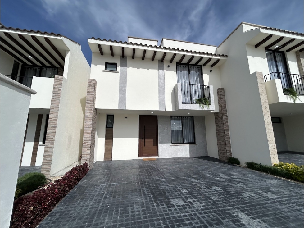CASA EN VENTA 3 REC.MOD. VALDIVIANA RES.DEL BOSQUE AGS.