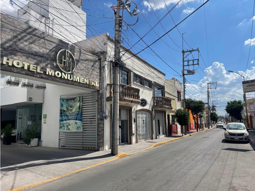 CASA PERIMETRO FERIAL CON LOCAL COMERCIAL — foto 4