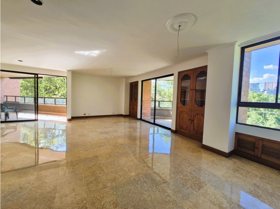 VENDO AMPLIO APARTAMENTO EN SECTOR PROVENZA - EL POBLADO — foto 2