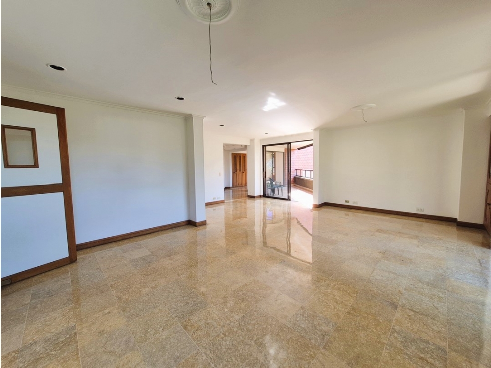 VENDO AMPLIO APARTAMENTO EN SECTOR PROVENZA - EL POBLADO — foto 4