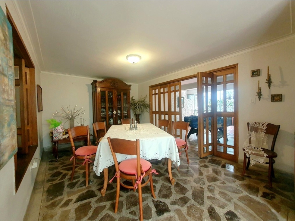 VENDO CASA EN LAURELES NOGAL - 4